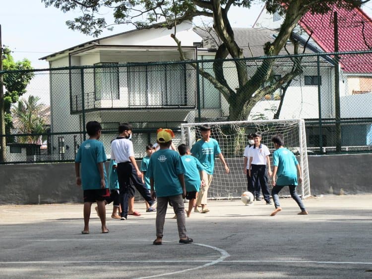 Refugee School